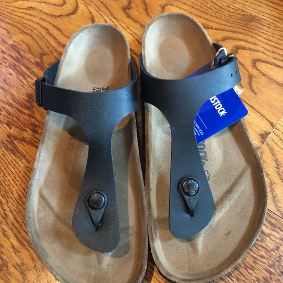 Birkenstock Shoes - Birkenstock Gizeh Black 8 medium